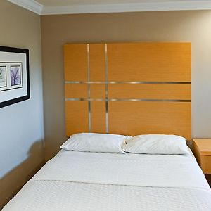 Days Inn By Wyndham San Francisco S/Oyster Point Airport